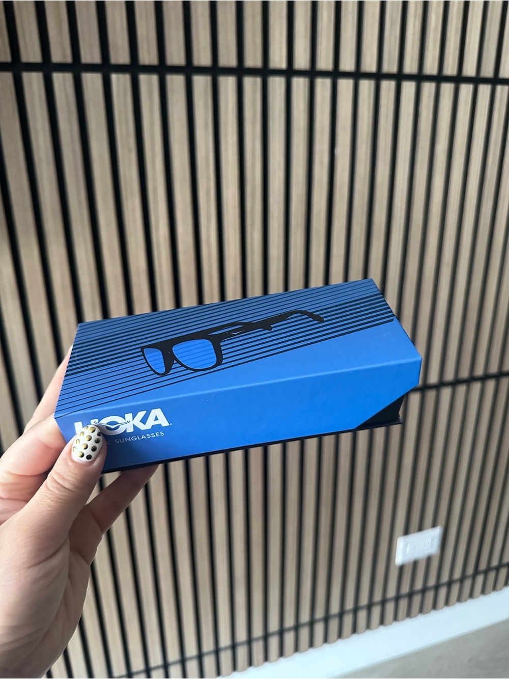 Hoka Classic Sunglasses - Picture 2 of 5